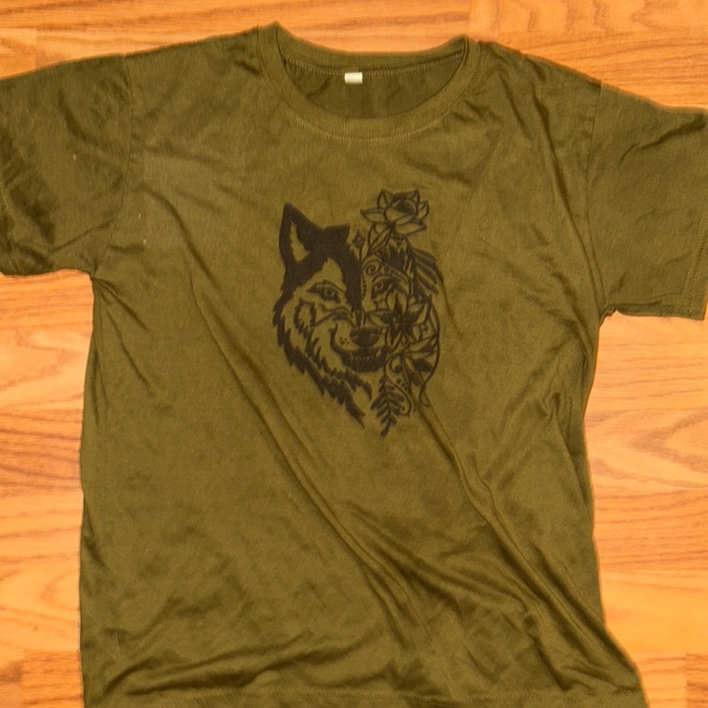 Wolf and flower tshirt